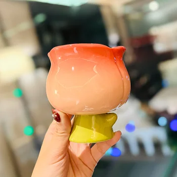 Alto nivel de apariencia tulip melocotón de agua de cerámica de la taza con la cuchara chica linda helado de postre helado de altura de la copa